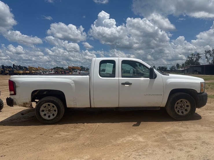 2008-chevrolet-silverado-image-35