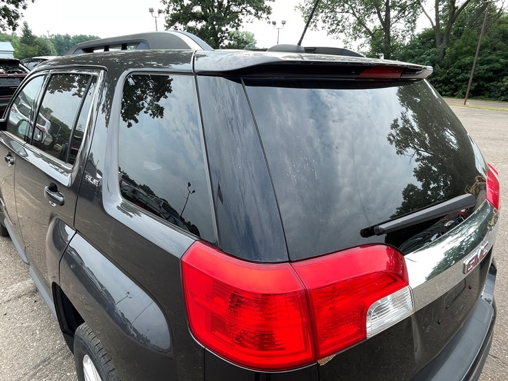 2016-gmc-terrain-sle-image-21