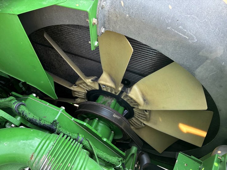 2013-john-deere-s690-image-93