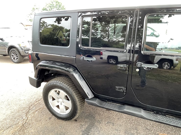 2007-jeep-wrangler-unlimited-sahara-image-36