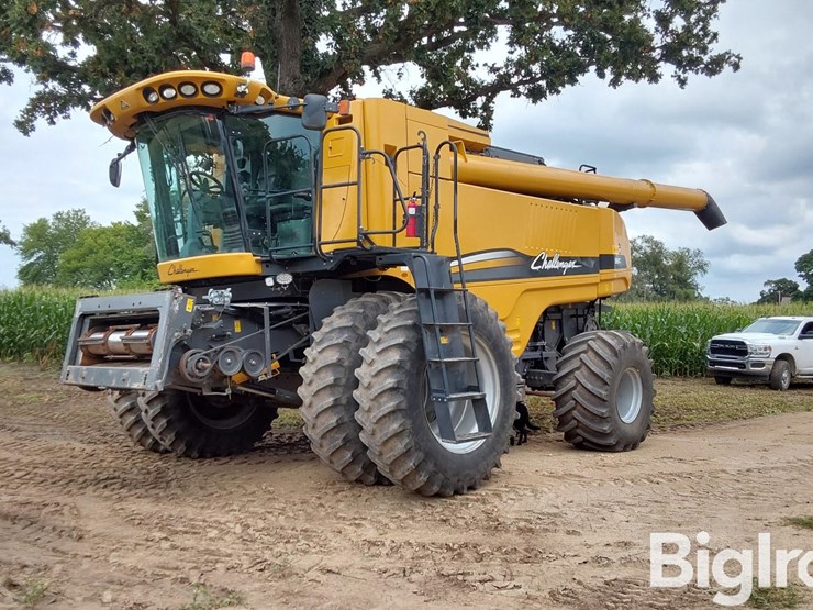 2012-challenger-560c-image-1