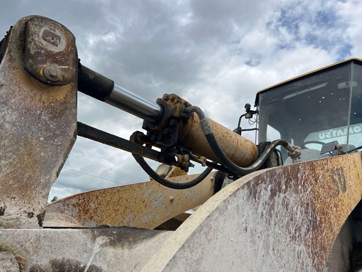 komatsu-wa450-image-10