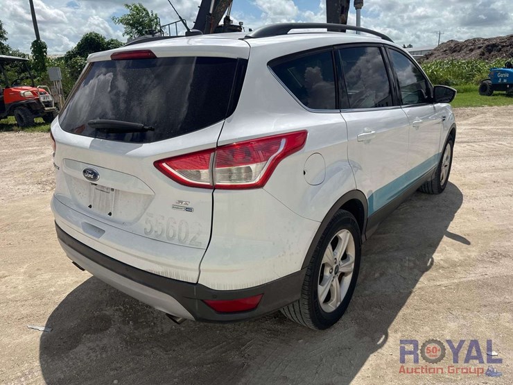 2016-ford-escape-se-image-3