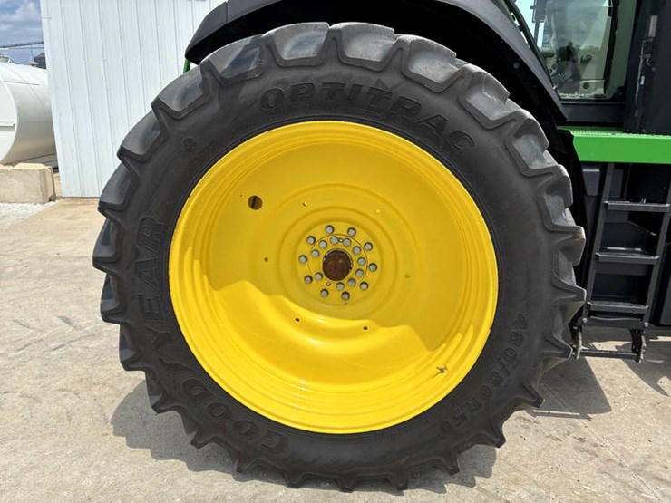 2023-john-deere-8r-340-image-56