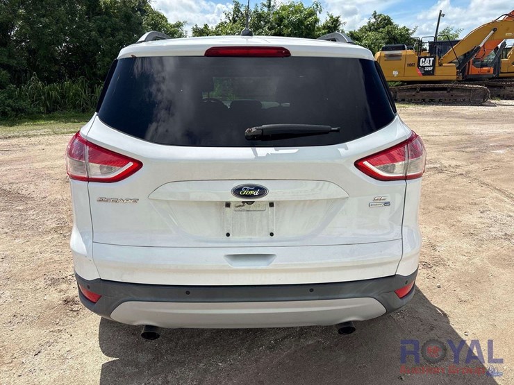 2016-ford-escape-se-image-21