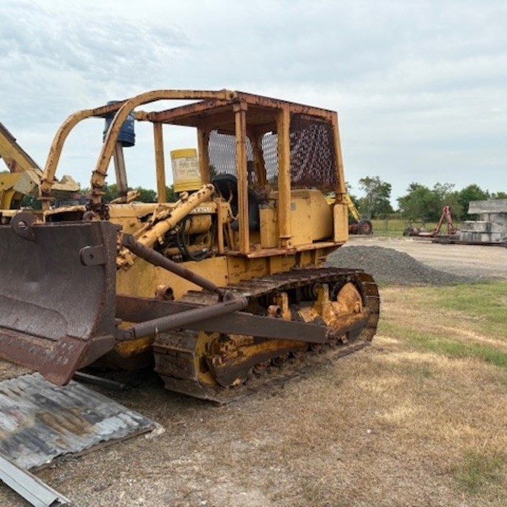 KOMATSU D53A-15