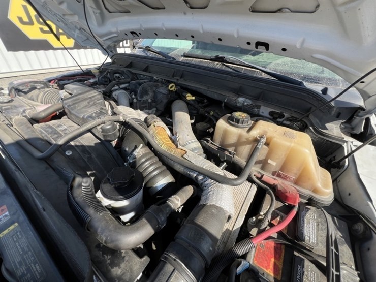 2012-ford-f550-image-15