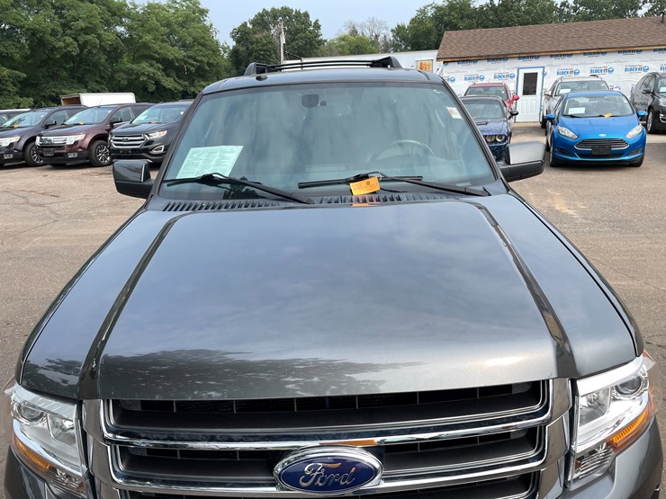 2017-ford-expedition-limited-image-9