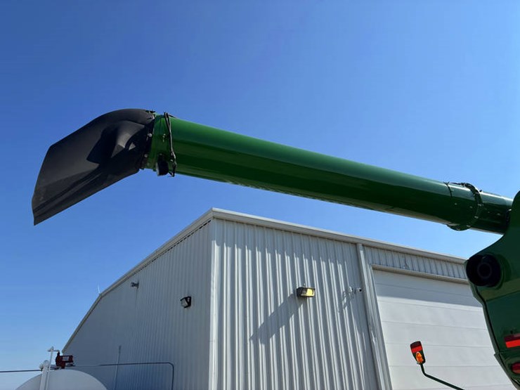 2024-john-deere-s780-image-24