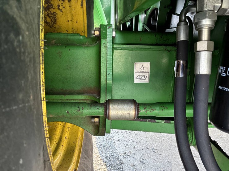 2014-john-deere-s690-image-32