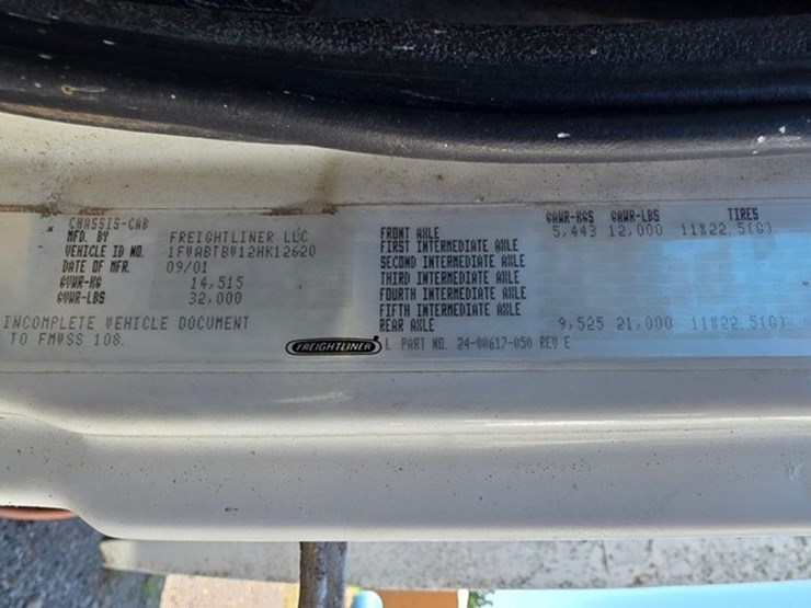 2002-freightliner-fl70-image-5