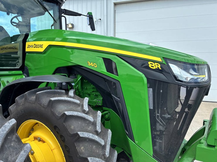 2023-john-deere-8r-340-image-11