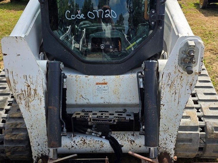 2018-bobcat-t870-image-38