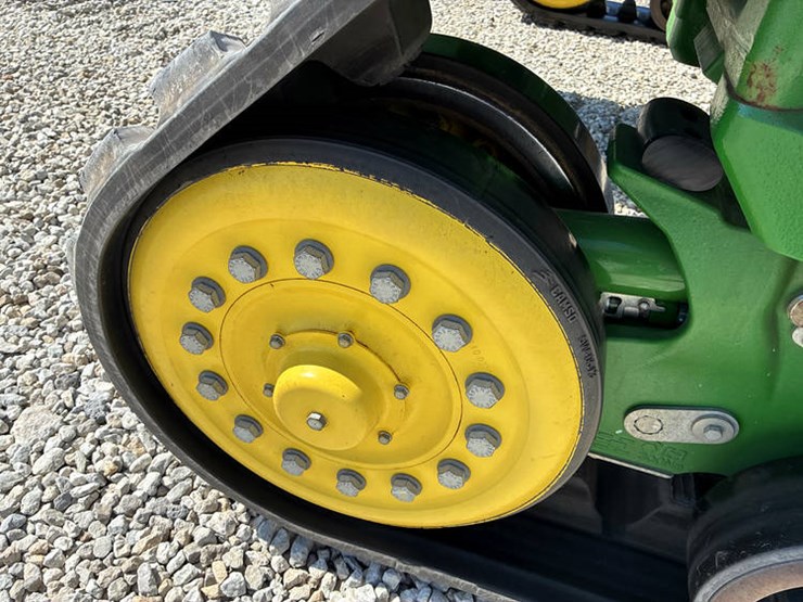 2020-john-deere-8rx-410-image-45
