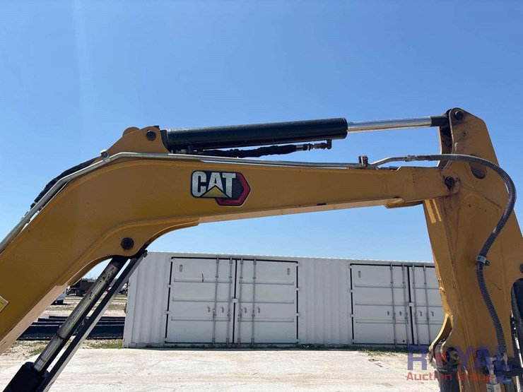 2021-caterpillar-304e2-mini-excavator-image-17
