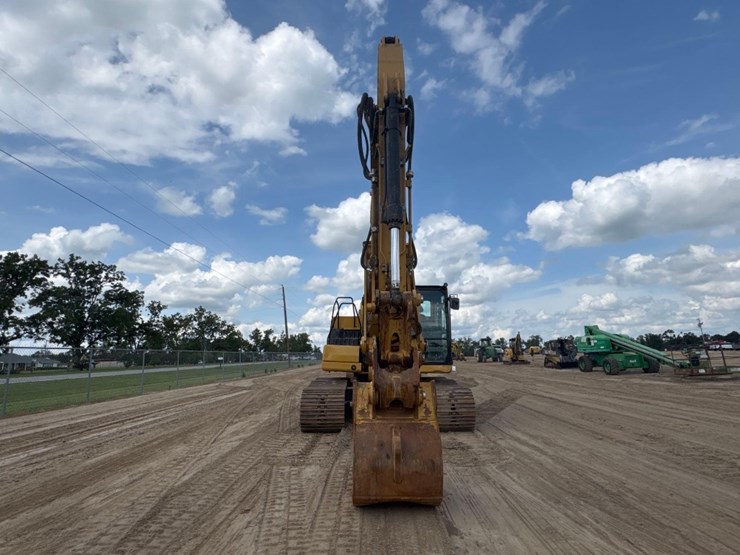 caterpillar-320gc-image-4