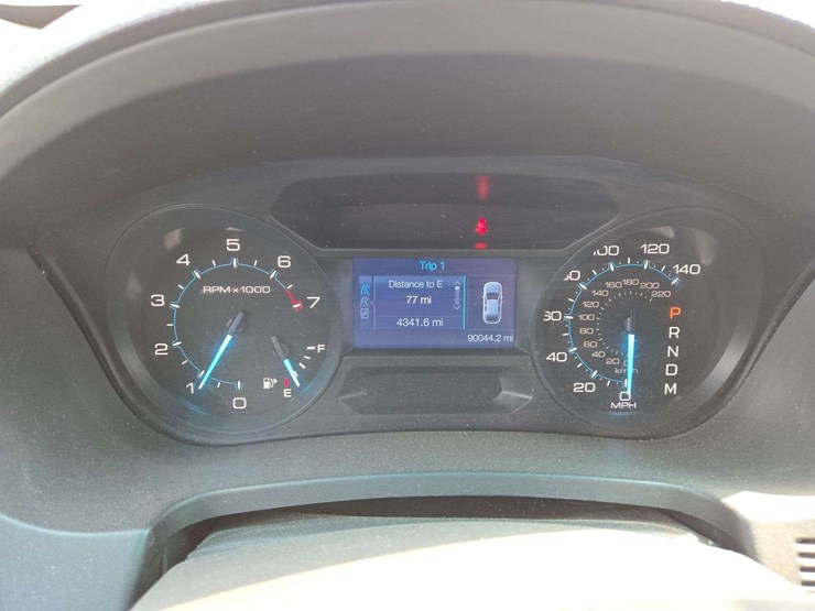 2014-ford-explorer-image-11