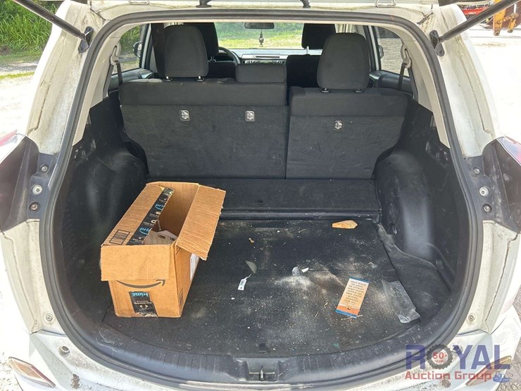 2018-toyota-rav4-image-25