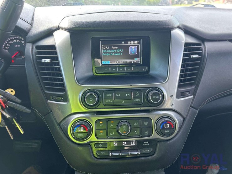 2016-chevrolet-tahoe-image-15