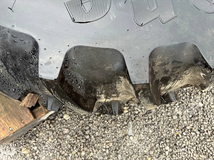#113244-•-12.4-24-tire-&-rim-like-new-image-3