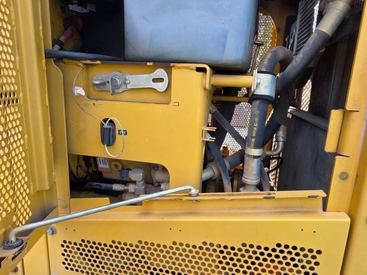 2009-caterpillar-140m-vhp-image-61