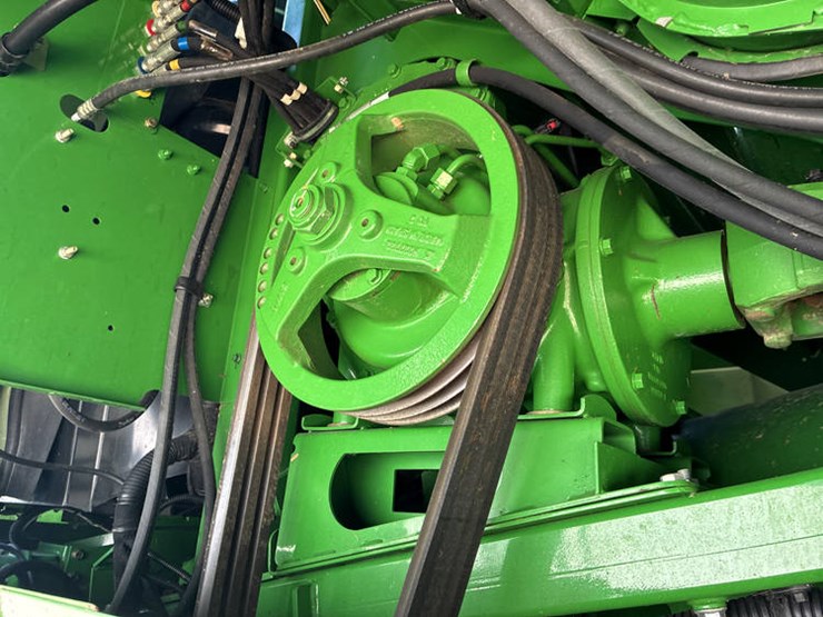 2013-john-deere-s690-image-47