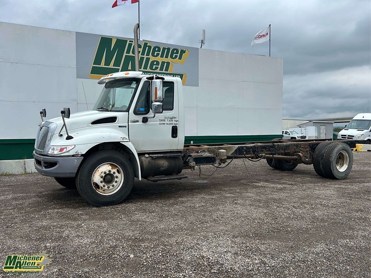 2010-international-durastar-4300-image-1