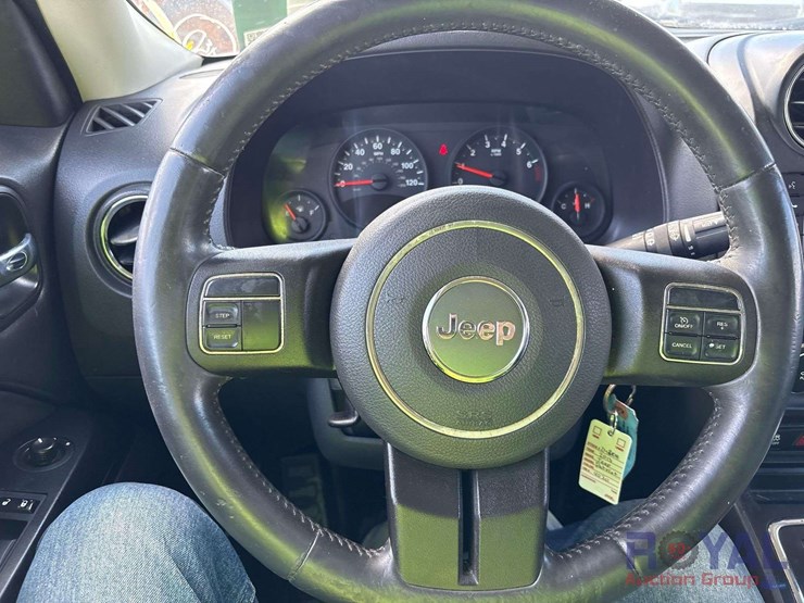 2013-jeep-patriot-image-13