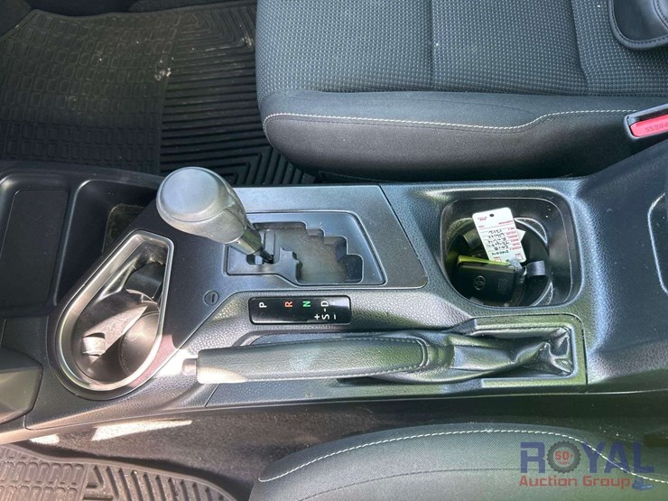 2018-toyota-rav4-image-19