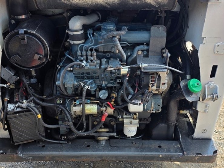 2011-bobcat-s630-image-39