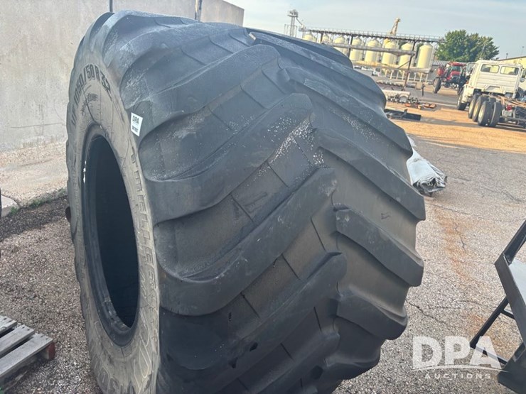 floater-tire-(dr11901)-image-1