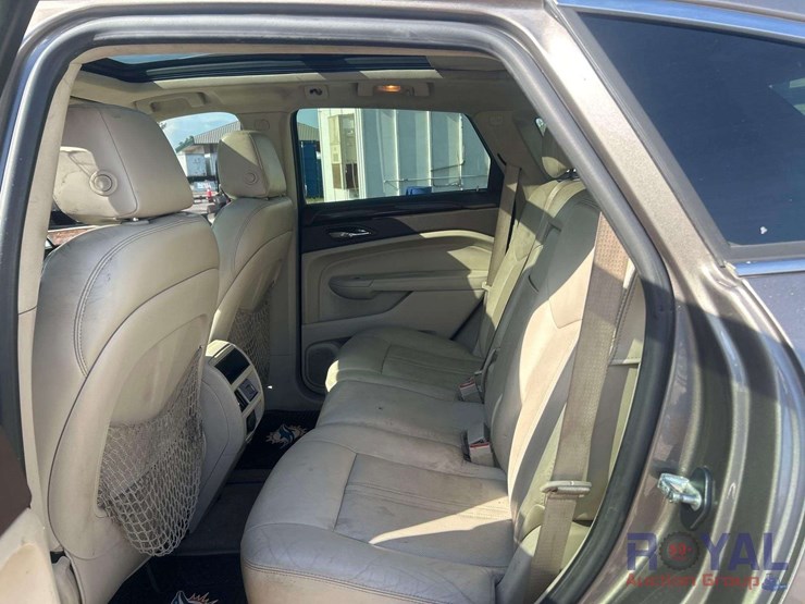 2011-cadillac-srx-image-13