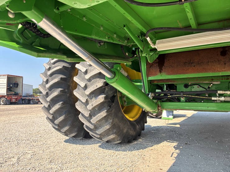 2013-john-deere-s690-image-19