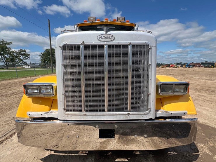 1996-peterbilt-379-image-7