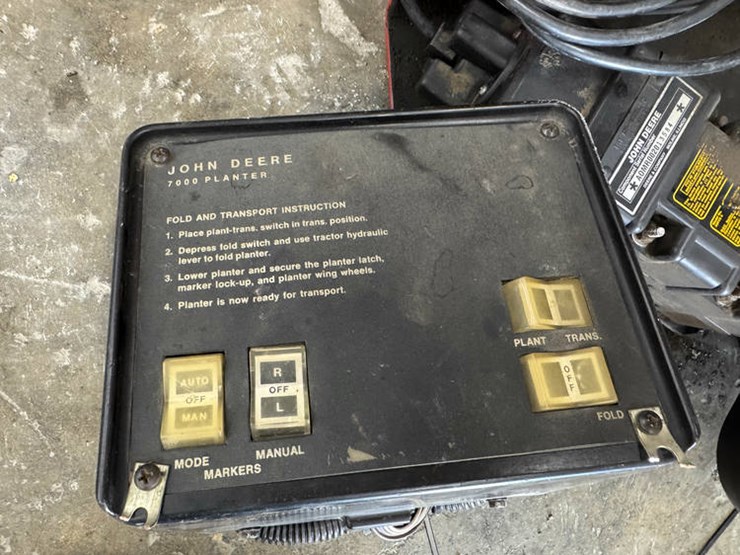 john-deere-7000-image-62