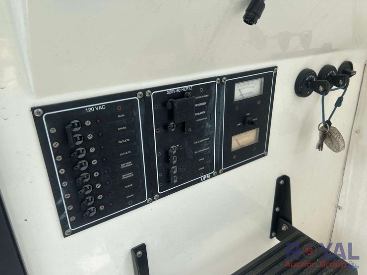 2007-brunswick-challenger-27ft-fire-rescue-boat-with-tri-axle-boat-trailer-image-35