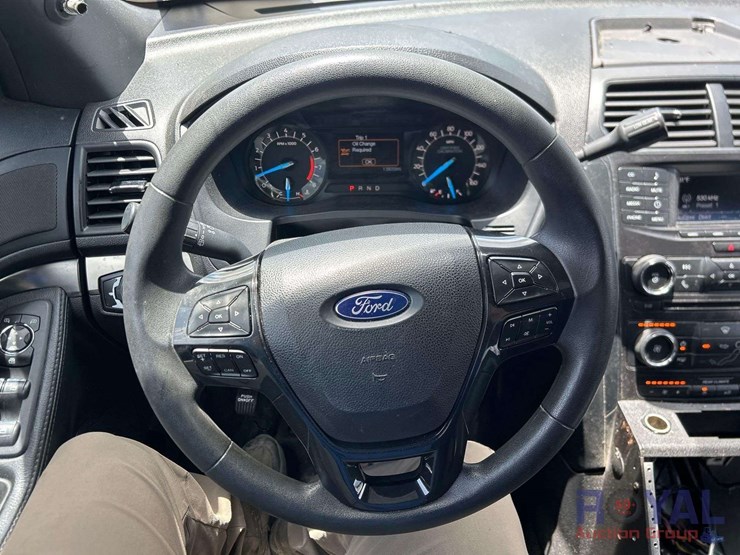 2018-ford-explorer-image-14