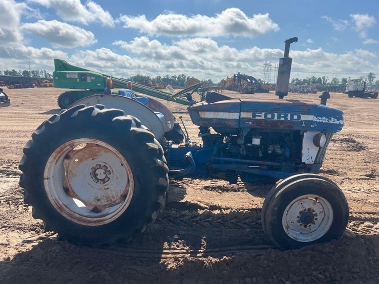 ford-2810-image-5