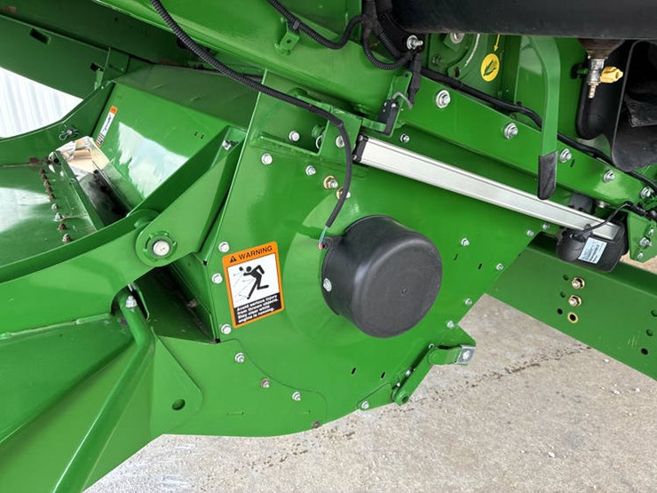 2015-john-deere-s680-image-89