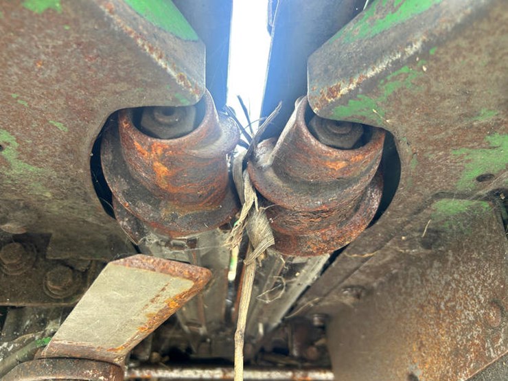 2011-john-deere-608c-image-25