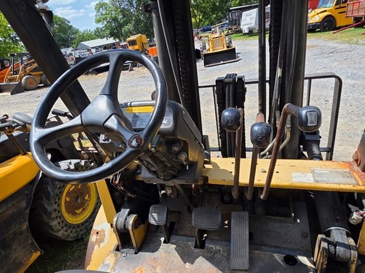 2005-caterpillar-dp40kl-image-42