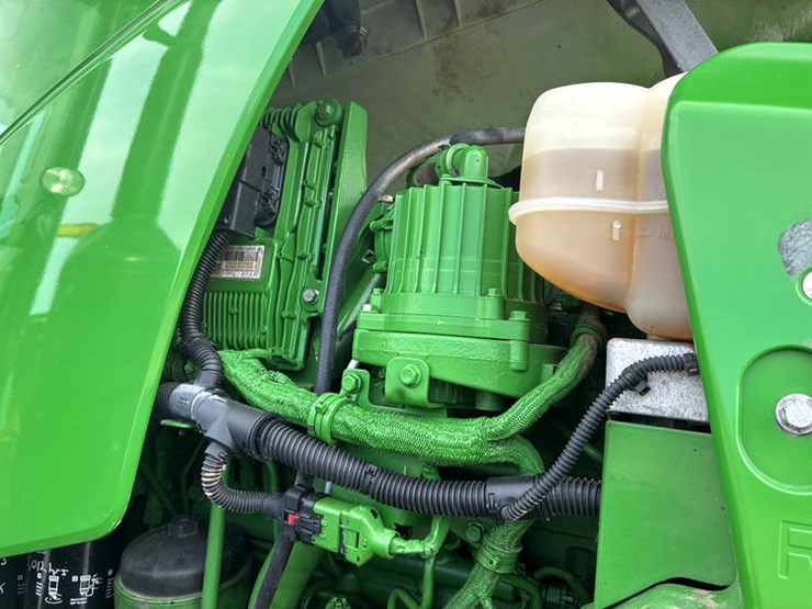 2012-john-deere-8360r-image-71