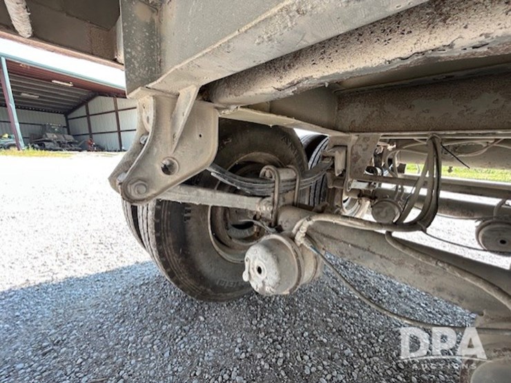 2009-jet-grain-trailer-image-17