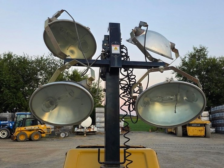 2018-allmand-light-tower-(runs-and-works)-image-19