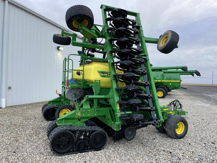 2017-john-deere-1990-image-5