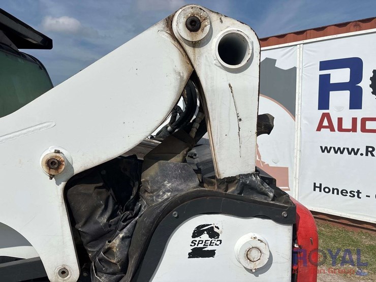 2019-bobcat-t770-image-23