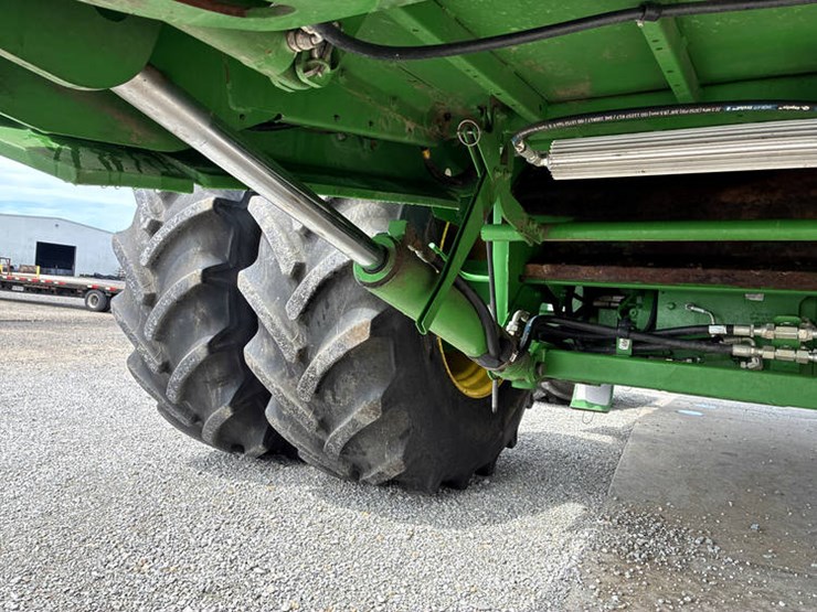 2017-john-deere-s680-image-17
