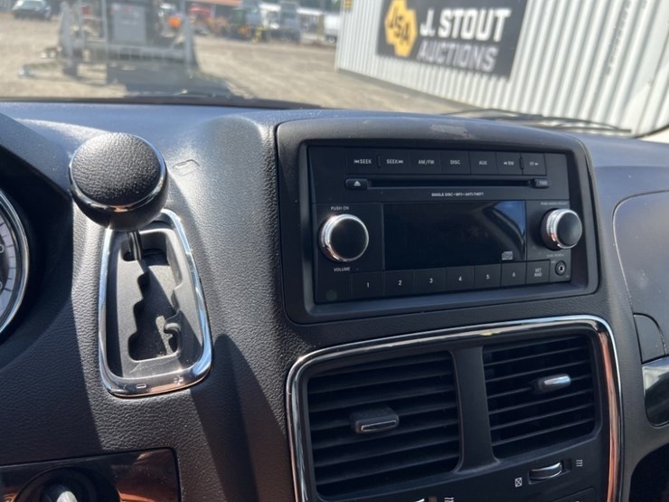 2013-ram-c/v-tradesman-image-32