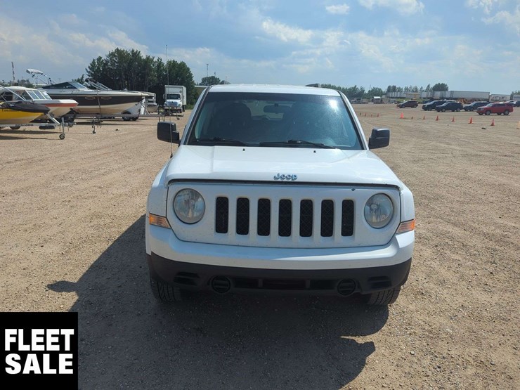 2012-jeep-patriot-image-16