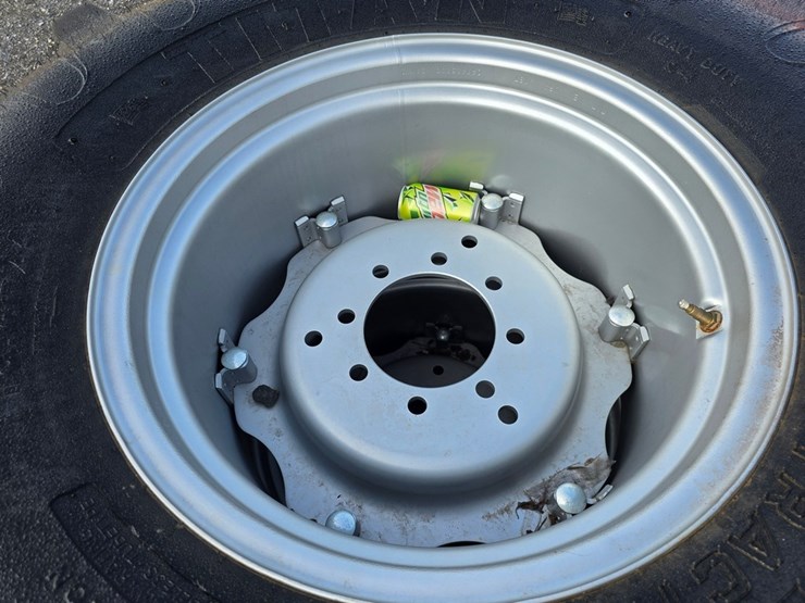 new-2-18.4-24-tractor-tires-&-rims-image-6